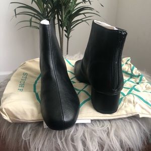 BC footwear heeled bootie